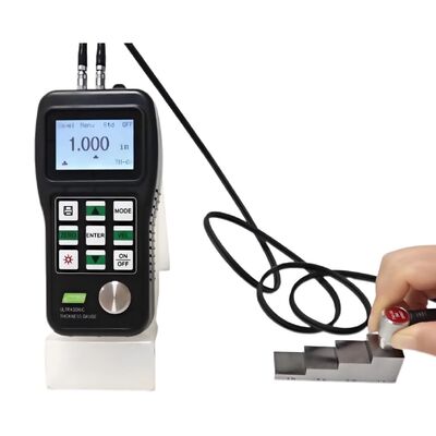 TM251D ผ่านสีหรือการเคลือบเครื่องวัดความหนาด้วยเสียงฉีด ultrasonic ด้วยความทรงจําค่าการทดสอบ 500 และความอดทน ± 0.025mm